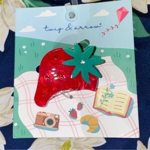 TWIG & ARROW STRAWBERRY HAIR CLIP